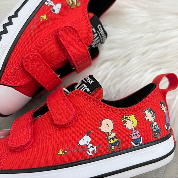 NWT Converse x Peanuts Chuck Taylor All Star 2V Lo Shoes - Picture 4 of 12